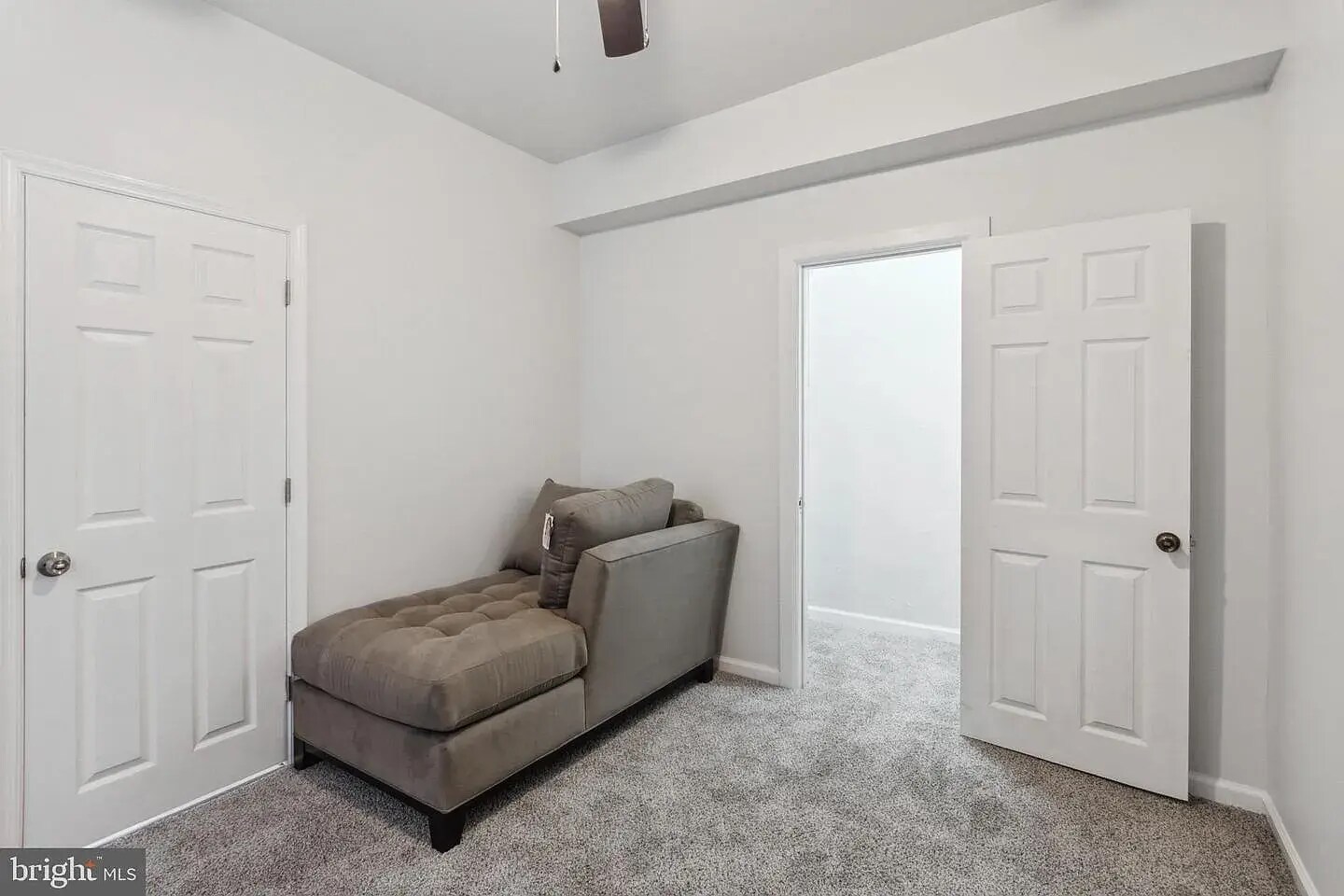 Building Photo - 830 W 3rd St