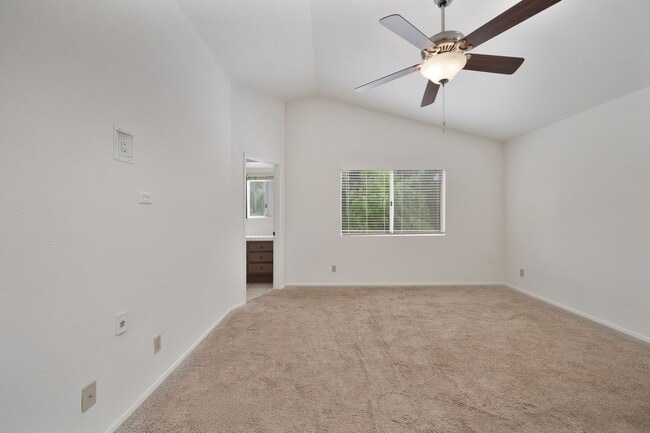 Building Photo - CHARMING HOME IN TEMECULA 3 BD/2.5 BA | OV...