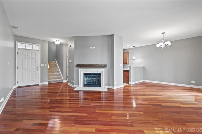 Building Photo - 450 Majestic Ln