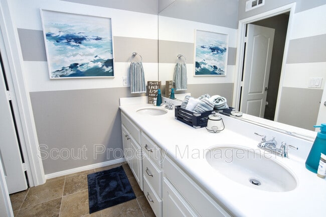 Building Photo - 40021 Spring Pl Ct