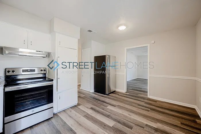 Building Photo - 2230 Danbury Dr