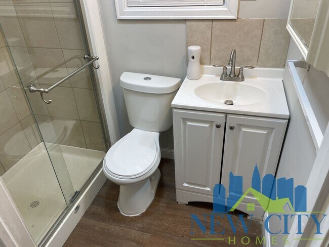 Building Photo - Private Studio Apartment