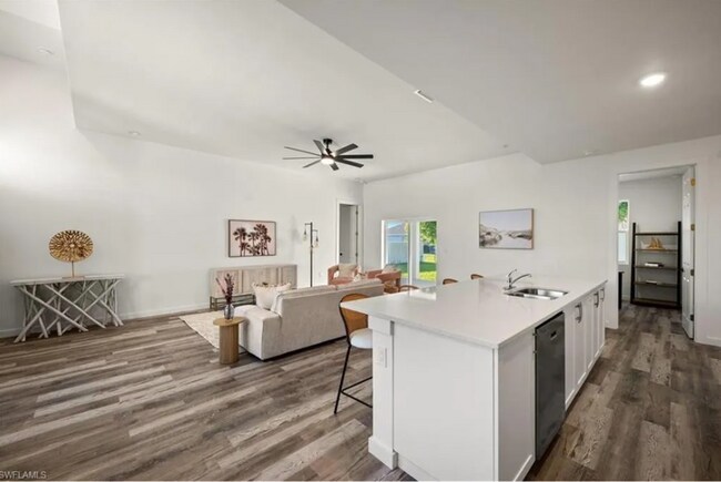 Building Photo - Home in Cape Coral – Modern Design. 1 mont...