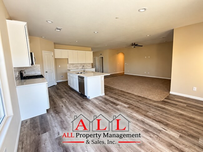 Building Photo - 6212 Curvy Hills Dr