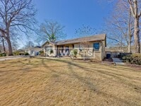 Building Photo - Beautiful Cottage Home located in Homewood