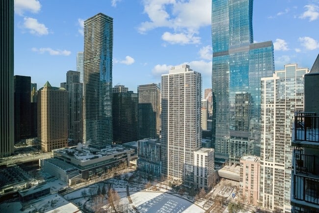 Building Photo - 400 E Randolph St