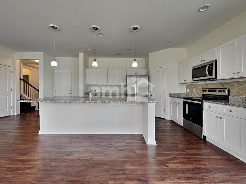 Building Photo - 103 Westover Dr