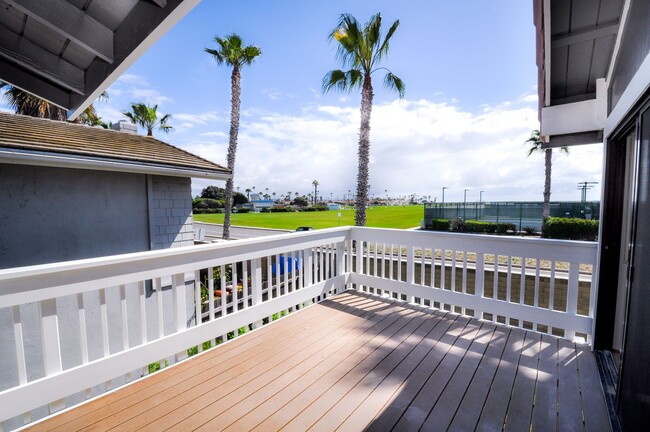 Building Photo - Coronado Cays 4 bd/2.5 ba home in Bahama Village