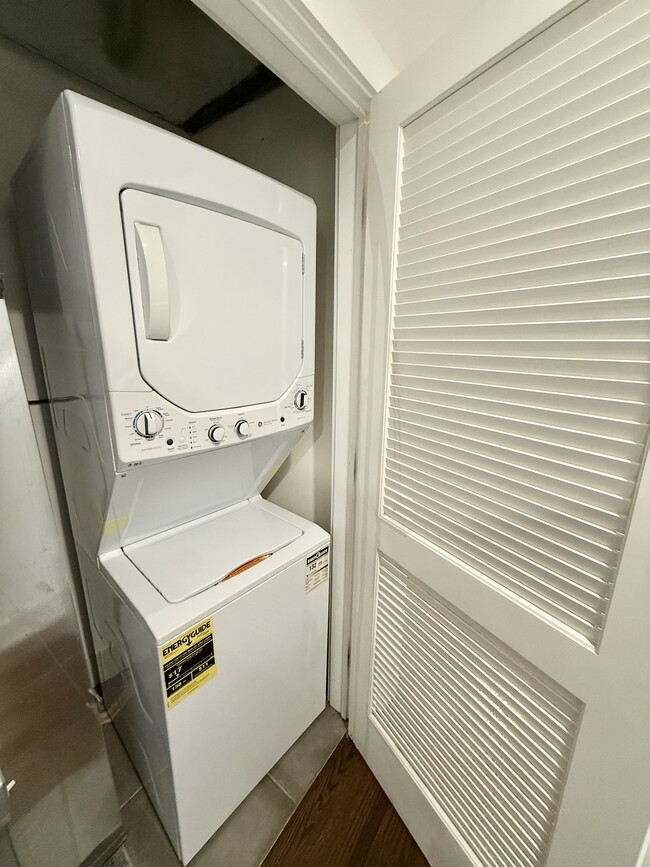 Building Photo - 1022 S 2nd St