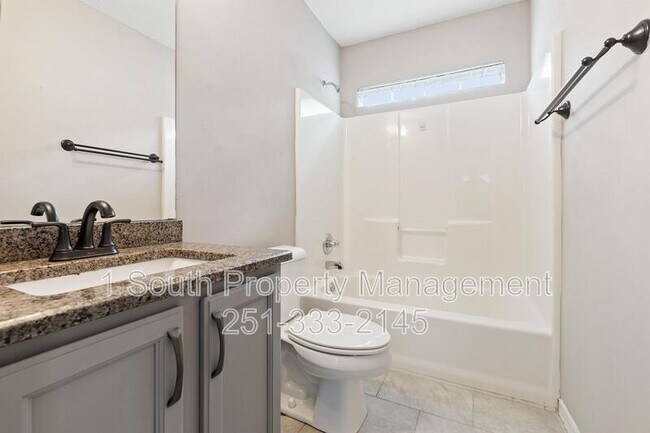 Building Photo - 2033 Post Oak Ct