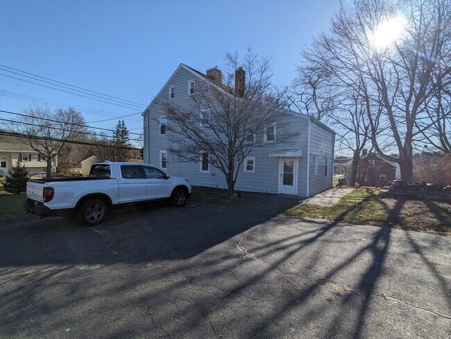 Building Photo - 386 Platt Ave