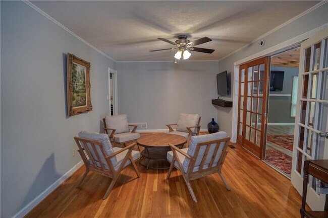 Building Photo - 1285 Willivee Dr