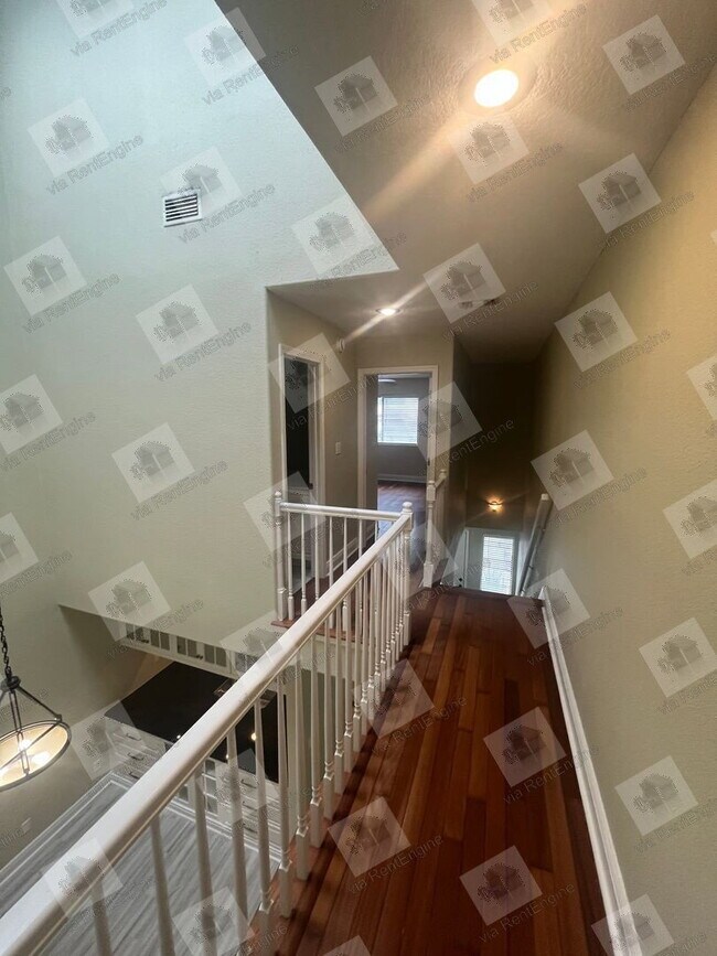 Building Photo - 4278 Brookside Dr