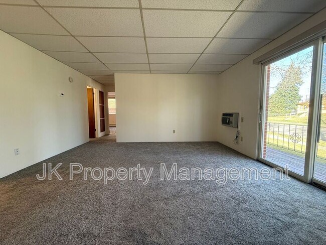 Building Photo - 1110 2nd Ave S