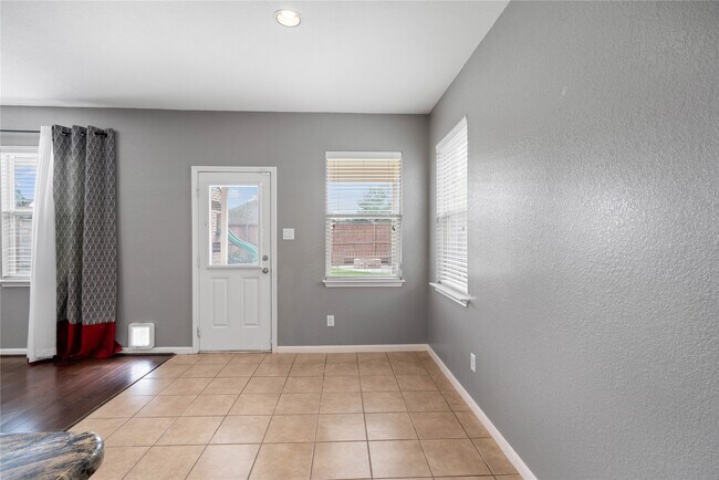 Building Photo - 8923 Jordi Dr