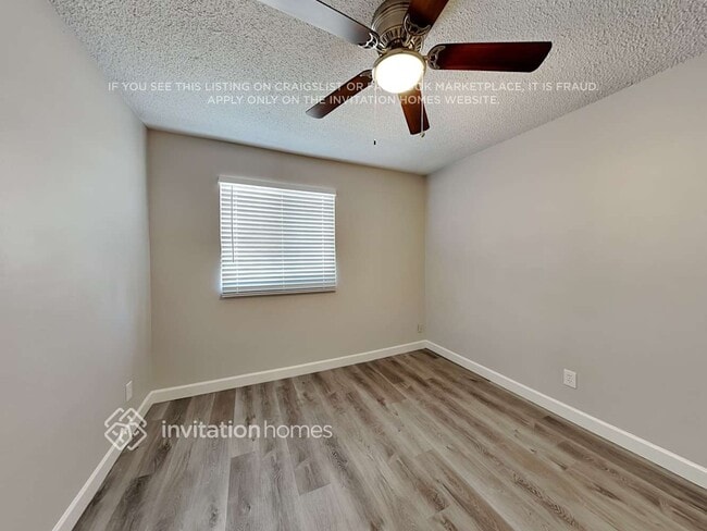 Building Photo - 3817 W Cactus Wren Dr