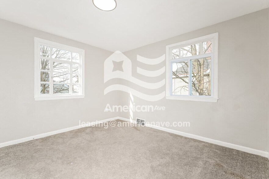 Building Photo - 2941 Stafford St