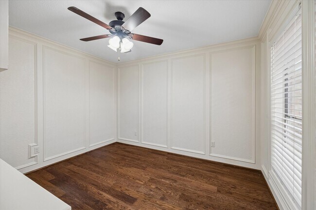 Building Photo - 6511 Pauma Dr