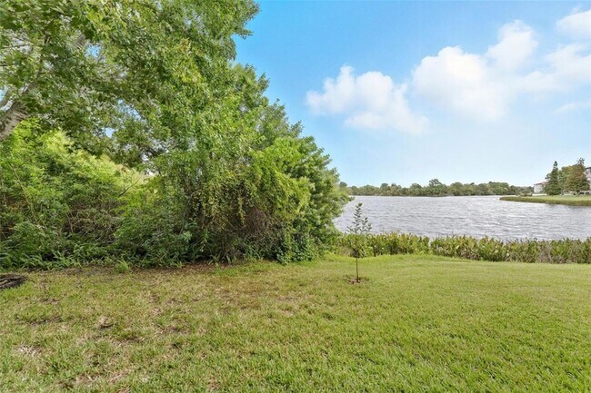 Building Photo - 2521 Lexington Oak Dr