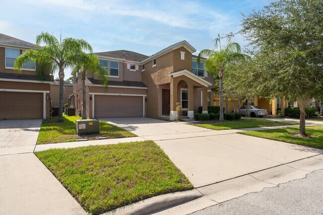 Building Photo - 220 Las Fuentes Dr