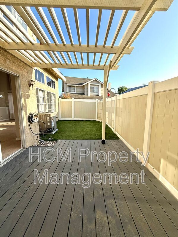 Building Photo - 20975 Eagles Glen