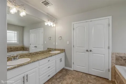 Building Photo - 204 Southern Creek Cir