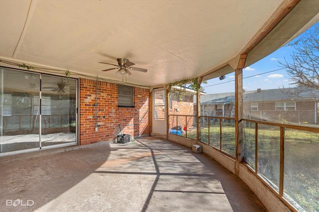 Building Photo - 2710 Higgins Dr