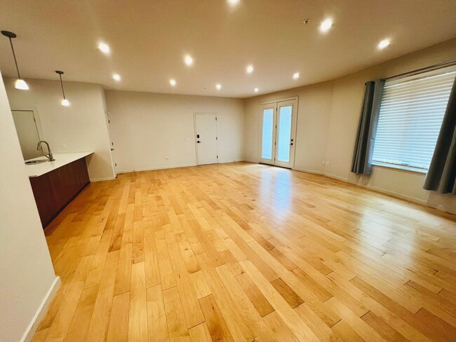 Building Photo - MOVE-IN SPECIAL: Open-Concept 2BD 2BA Cond...