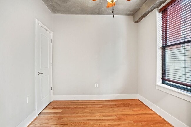 Building Photo - Logan Circle Loft with Garage Parking!