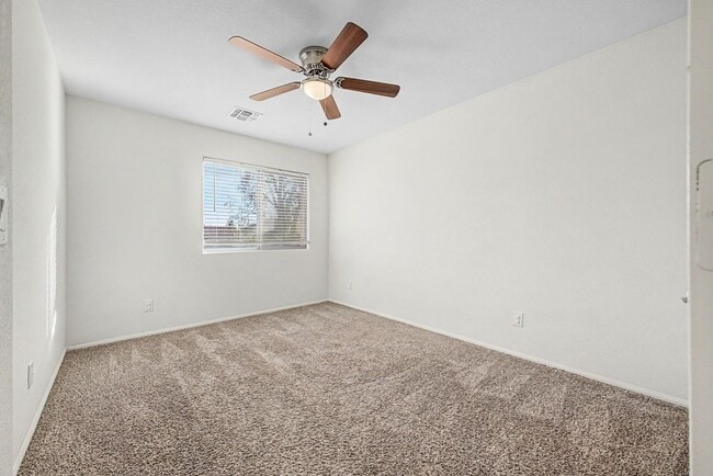 Building Photo - 41704 W Sunland Dr