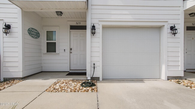 Building Photo - 7675 Shadow Lake Dr