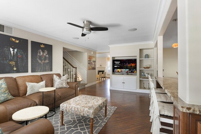 Building Photo - Modern Luxury in Cypress – 4BR Home with H...