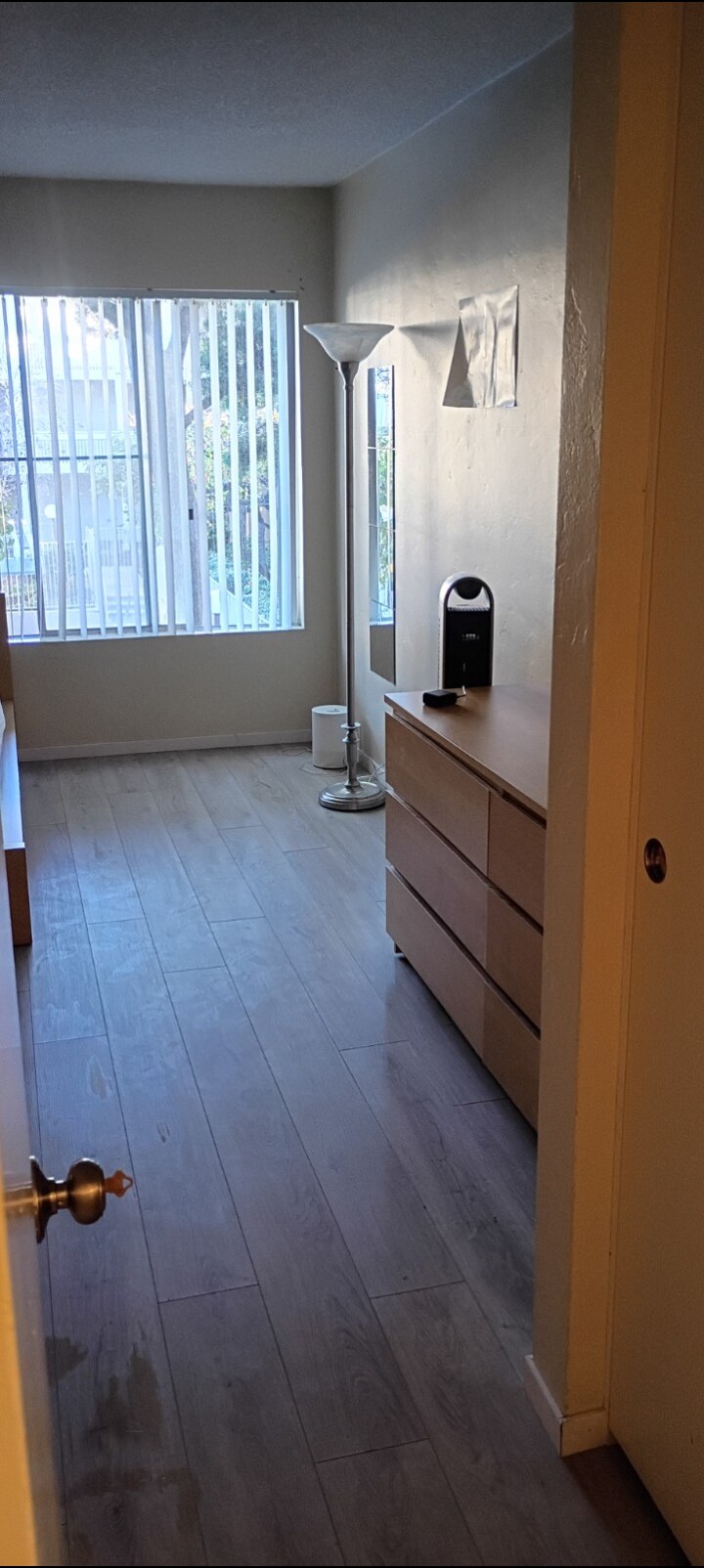 Building Photo - 1855 Diamond St