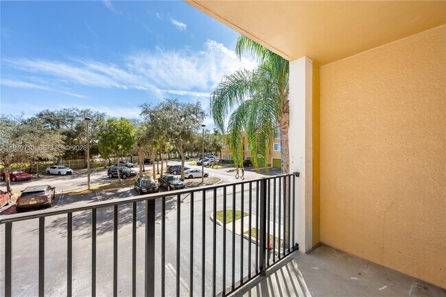 Building Photo - 2200 E Preserve Way