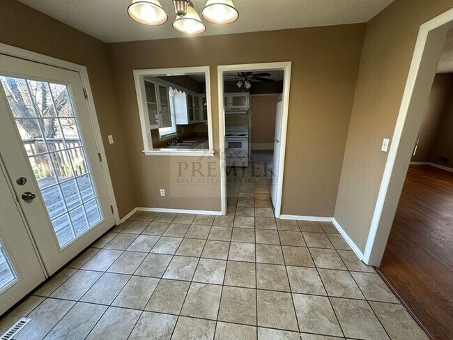 Building Photo - 7716 Crisp Ave