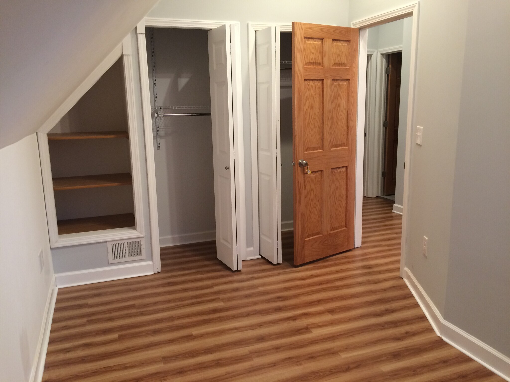 Bed room - 1002 Myron Ct