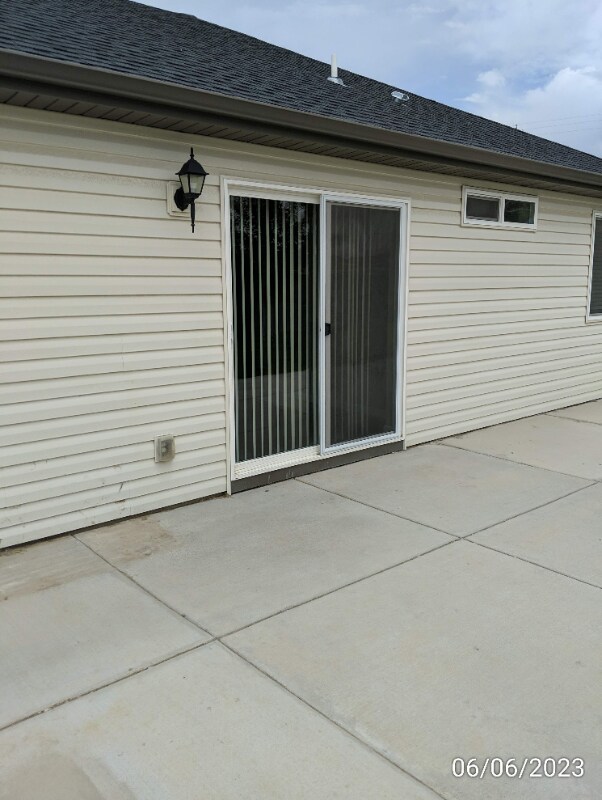 Building Photo - 817 Craven Ave
