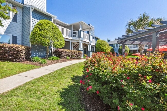 Building Photo - Palmetto Place Apartments