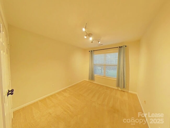 Building Photo - 5418 Franklin Springs Cir