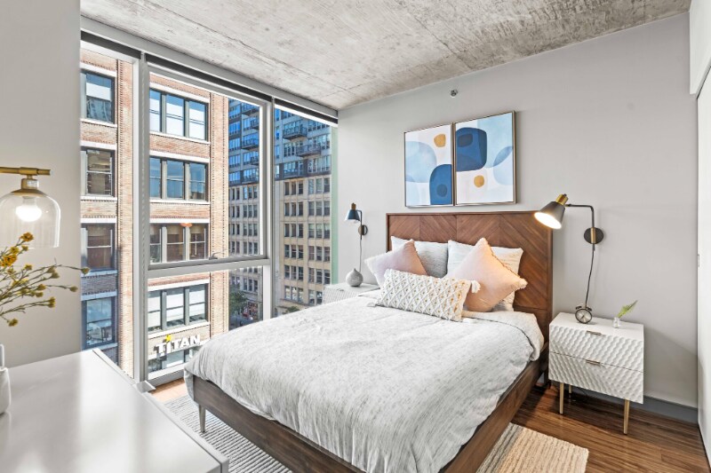 Building Photo - 600 W Jackson Blvd