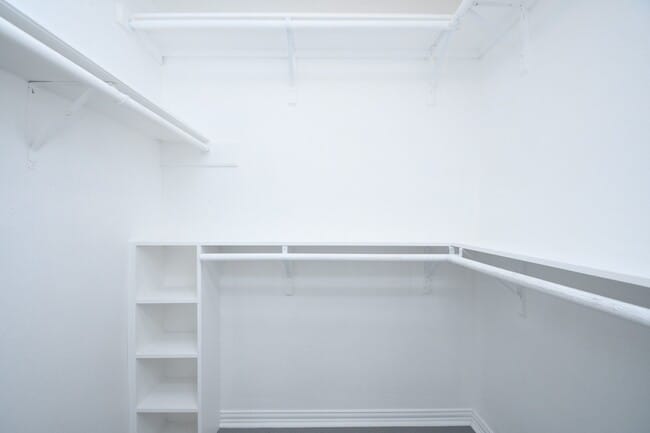 Building Photo - 9809 Richmond Ave.