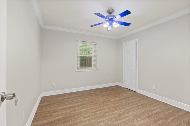 Building Photo - 404 Cavendish Dr