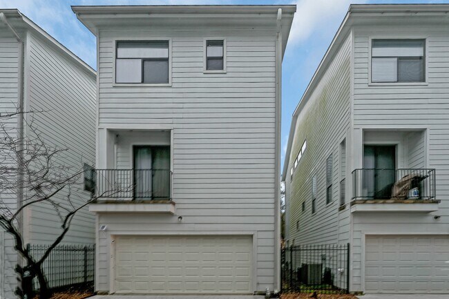 Building Photo - 1434 Ennis St