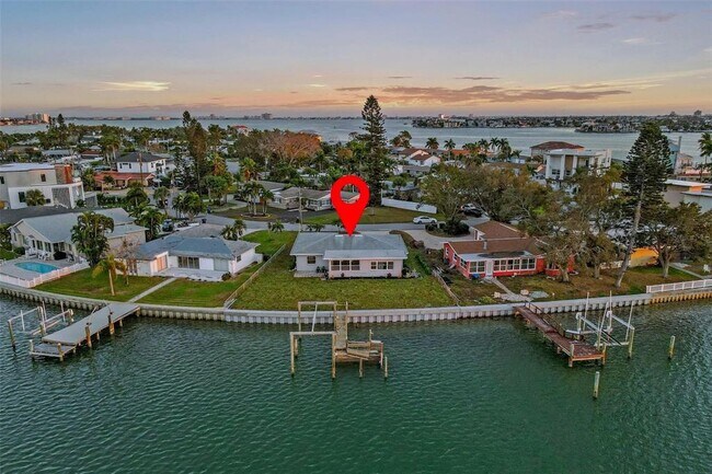 Building Photo - 7160 Shore Dr S