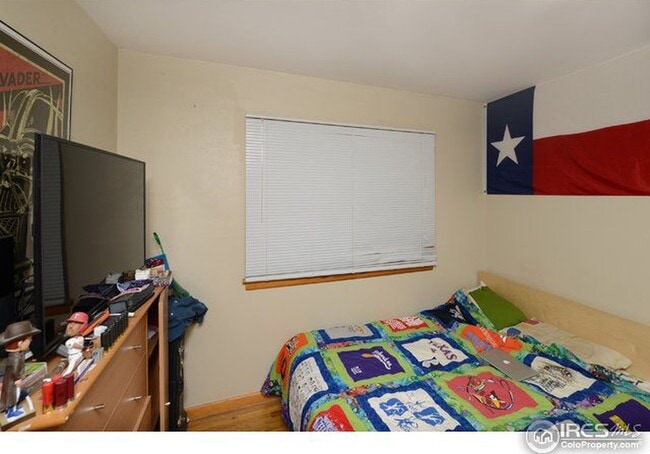 Building Photo - 1804 Broadview Pl