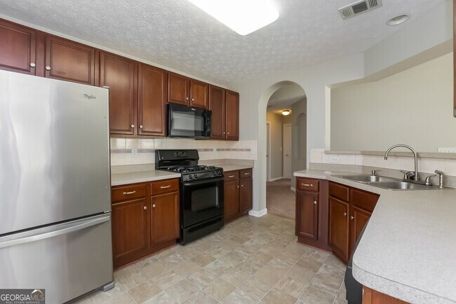 Building Photo - 303 Stone Valley Xin