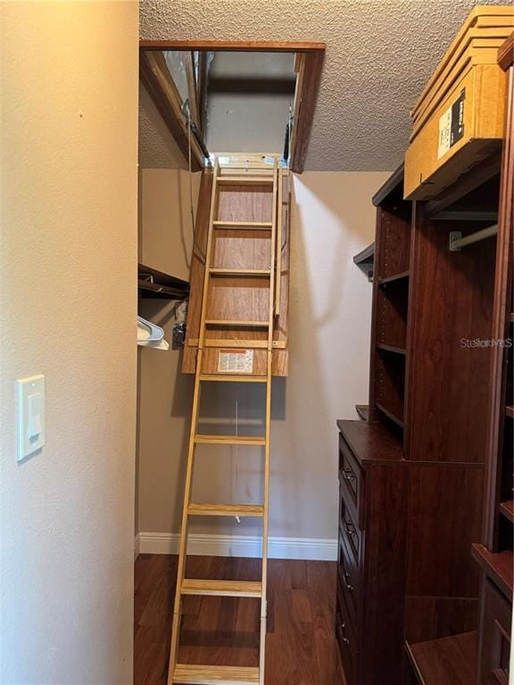 Building Photo - 1400 Pine Glen Ln