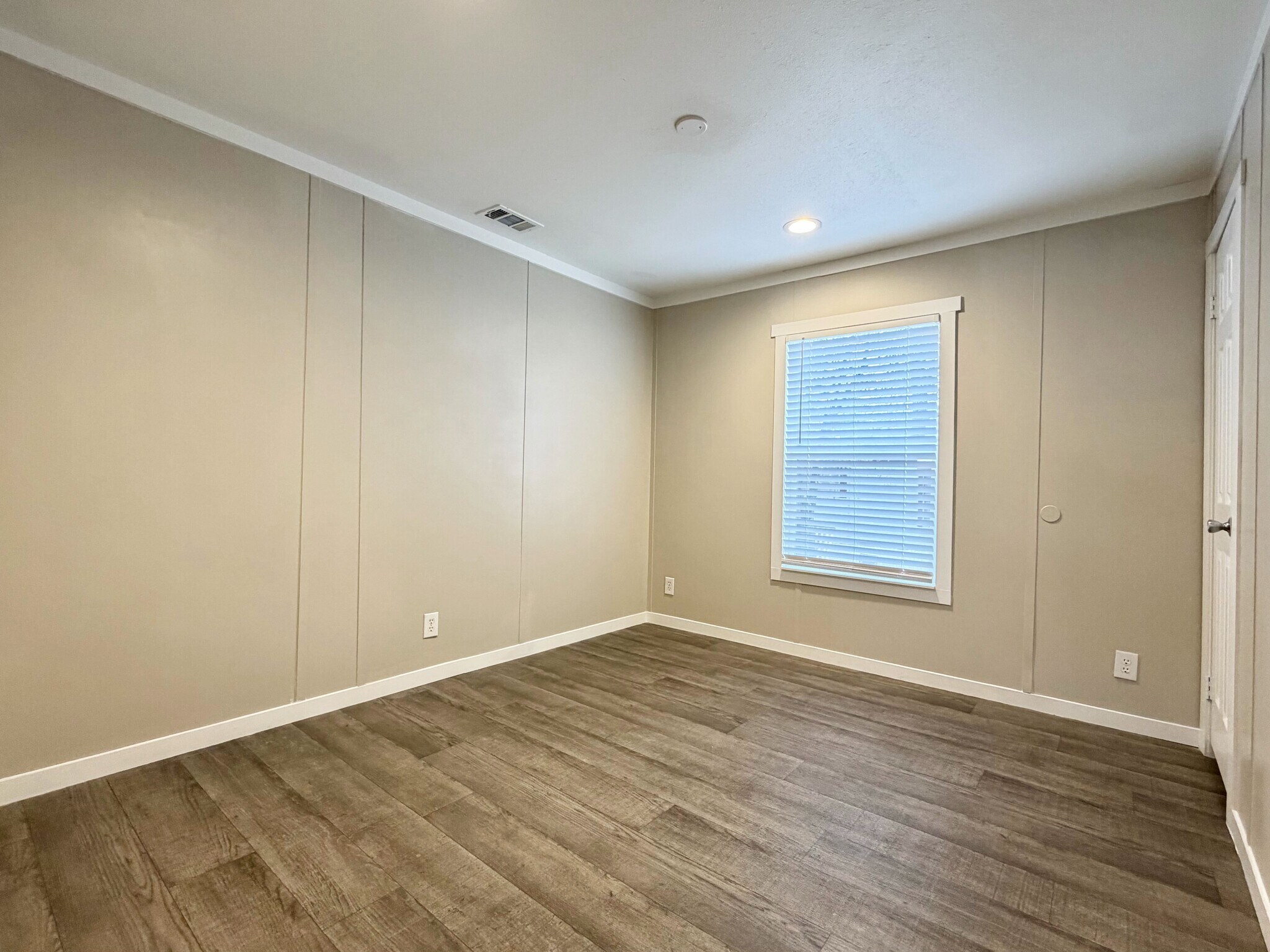 Building Photo - 109 Janice St