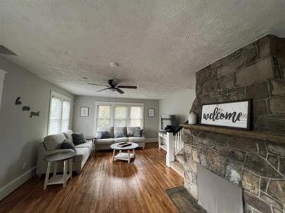 Building Photo - Pet-friendly 4BR home in Front Royal with spacious living.