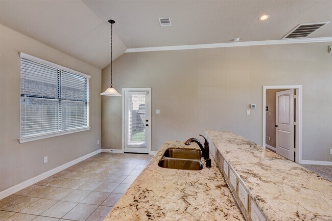 Building Photo - 25151 Alina Ln